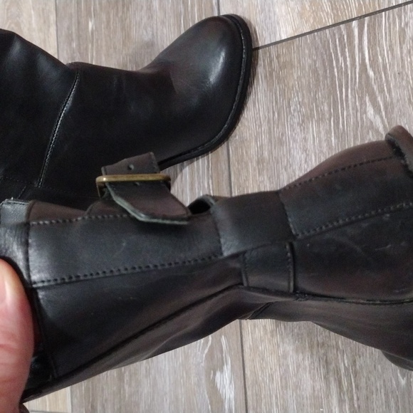 Kelsi Dagger black leather ankle booties. Size 6 - Picture 12 of 13